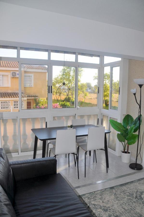 Apartamento Con Piscina Y Parking El Campello Eksteriør bilde