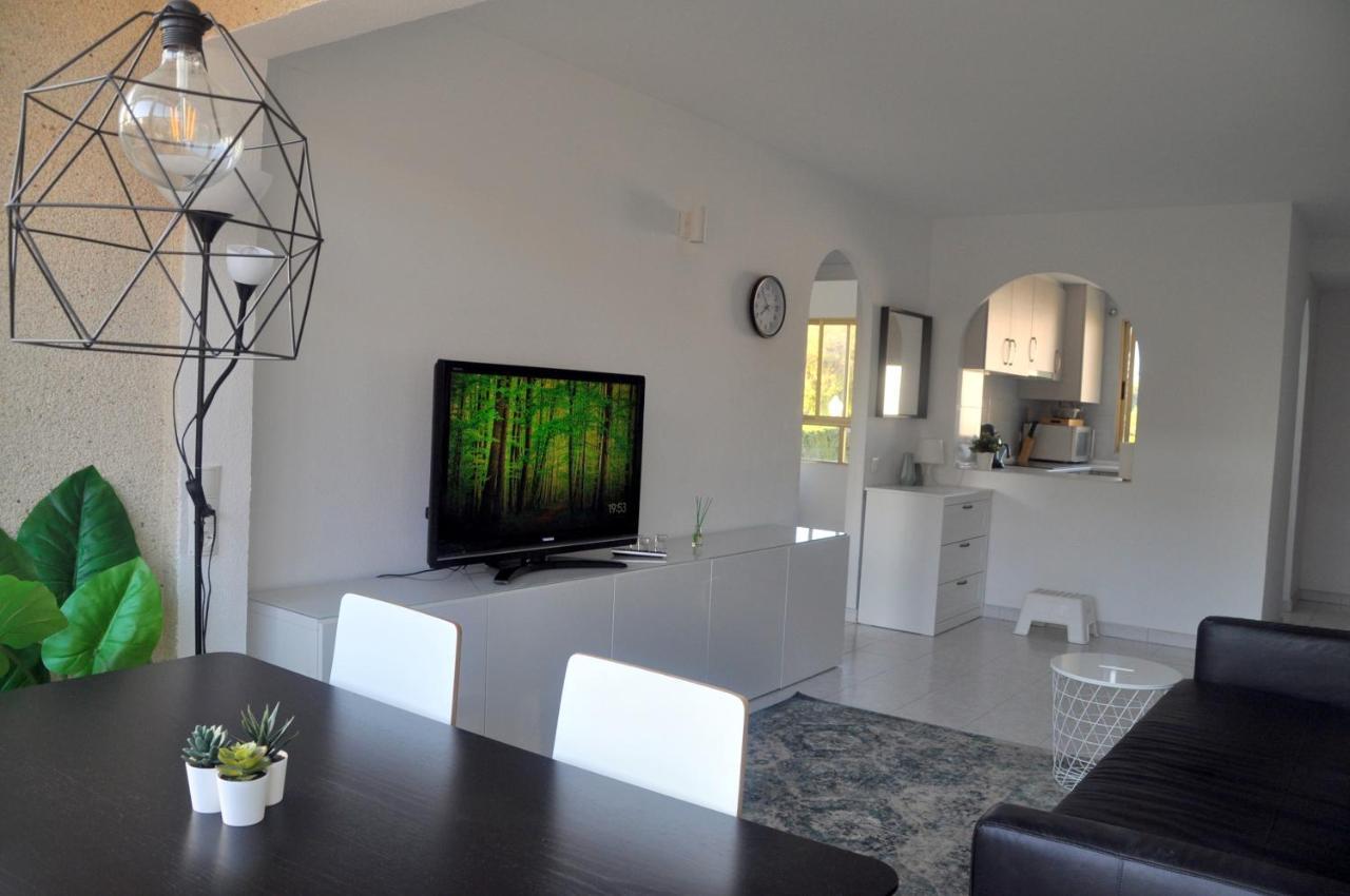Apartamento Con Piscina Y Parking El Campello Eksteriør bilde