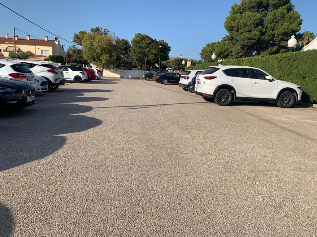 Apartamento Con Piscina Y Parking El Campello Eksteriør bilde
