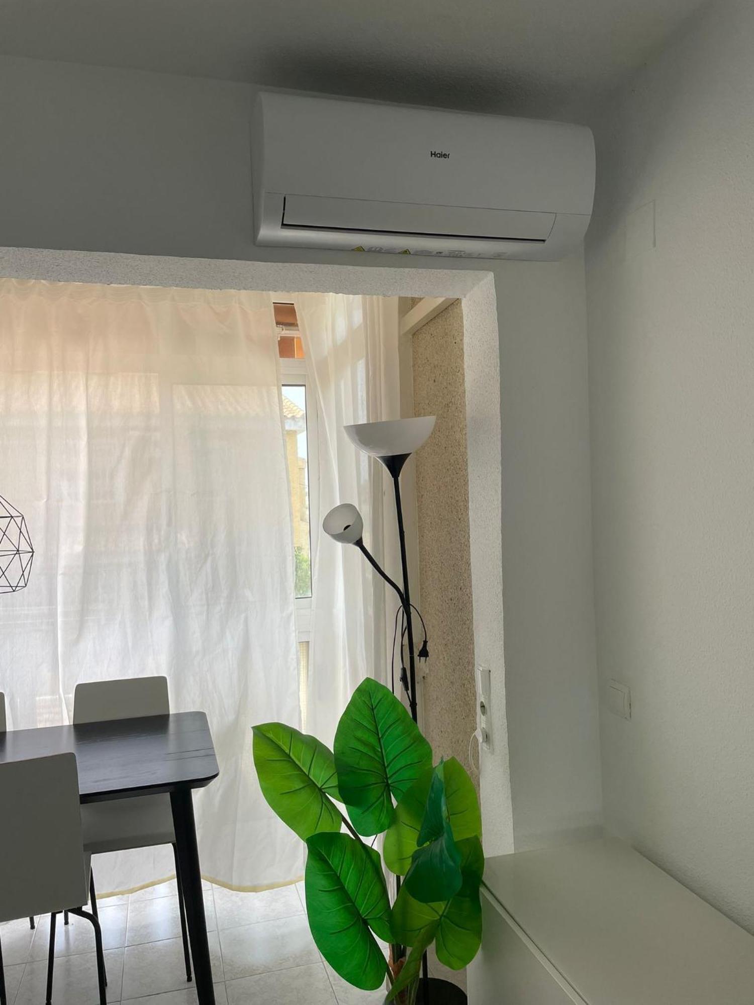 Apartamento Con Piscina Y Parking El Campello Eksteriør bilde